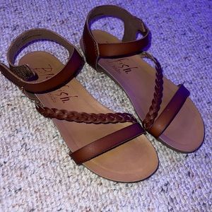 Girls sandals